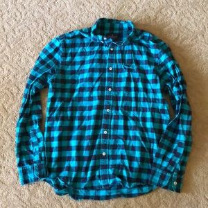 American Eagle Men’s Checkered Flannel Button Down